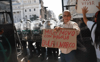 Argentina | En el marco del tratamiento del Presupuesto 2026 en el Congreso, jubilados fueron violentamente reprimidos por las fuerzas de seguridad