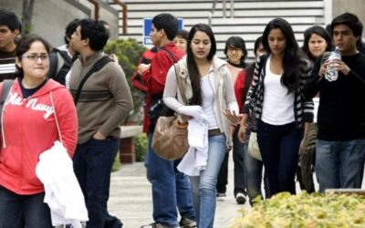 Juventudes en Perú: crisis, expectativas y realidades – Por Alejandra Dinegro M.
