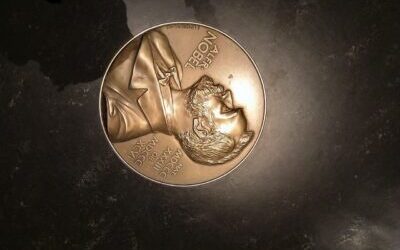 Assange denuncia uso del Nobel de la Paz como «instrumento de guerra» con Machado