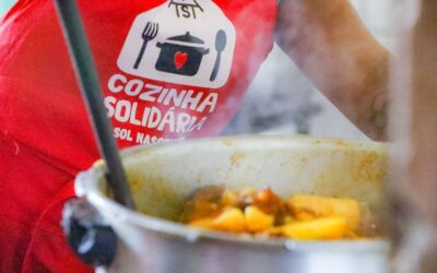 O planeta em chamas e o calor das cozinhas solidárias