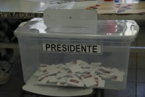 The reason why Far Right political movements are growing fast and winning elections, is the Betrayal of the Left and Center.