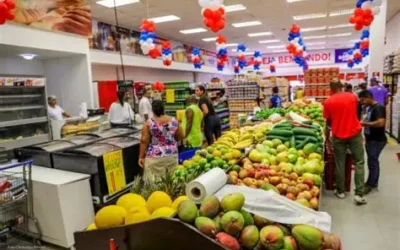 Trump busca derrocar a Maduro en los supermercados